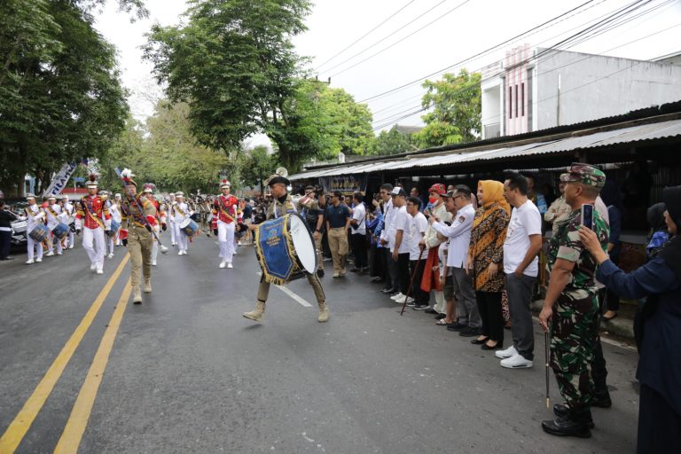 Tatong Bara Hadiri Serah Terima Dan Lepas Kirab Pemilu 2024 5776