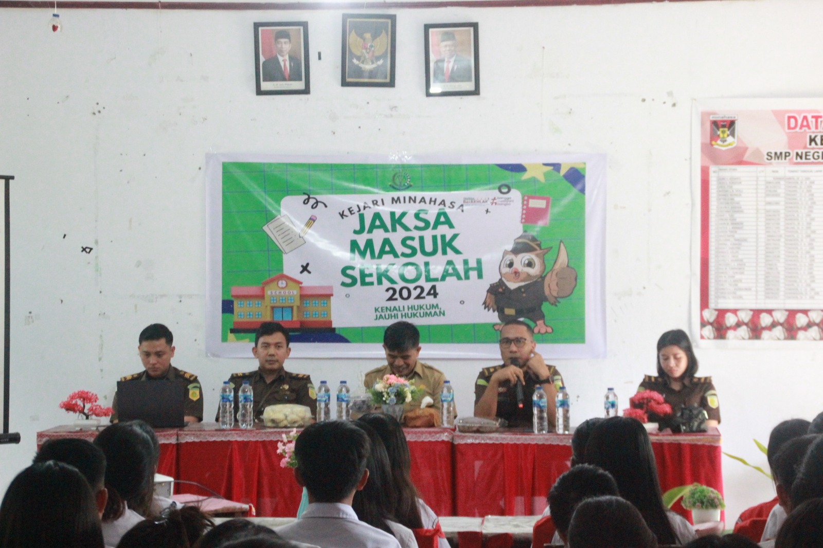 Jaksa Masuk Sekolah di SMP N 1 Remboken, Kejari Minahasa Edukasi Siswa Siswi Bahaya Bullying dan Cyberbullying